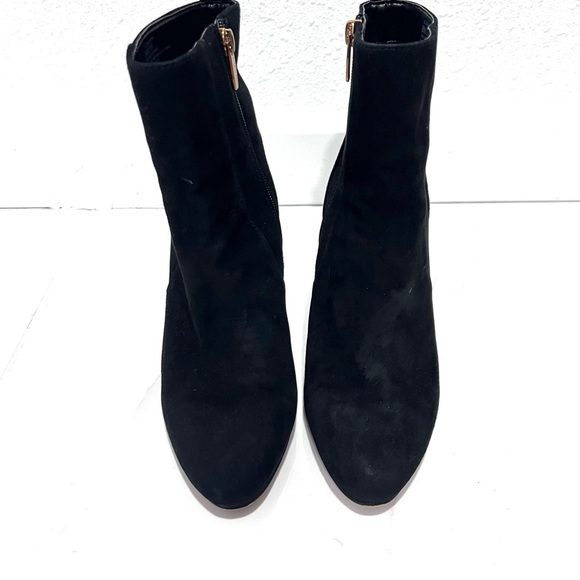 Vince Camuto Black Enverna Block Heel Bootie 8 - Picture 6 of 9